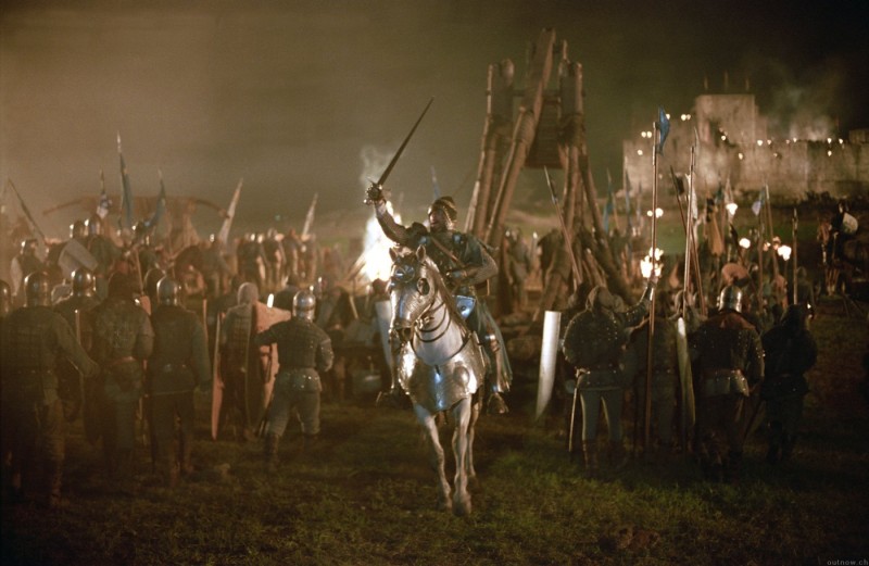 Мустака надъхва армията преди битка